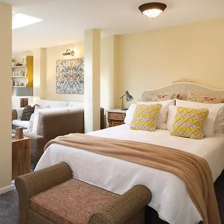 Steeple View - Romantic Wye Valley Country House Studio Apartment - Dog Friendly Newland Exterior photo