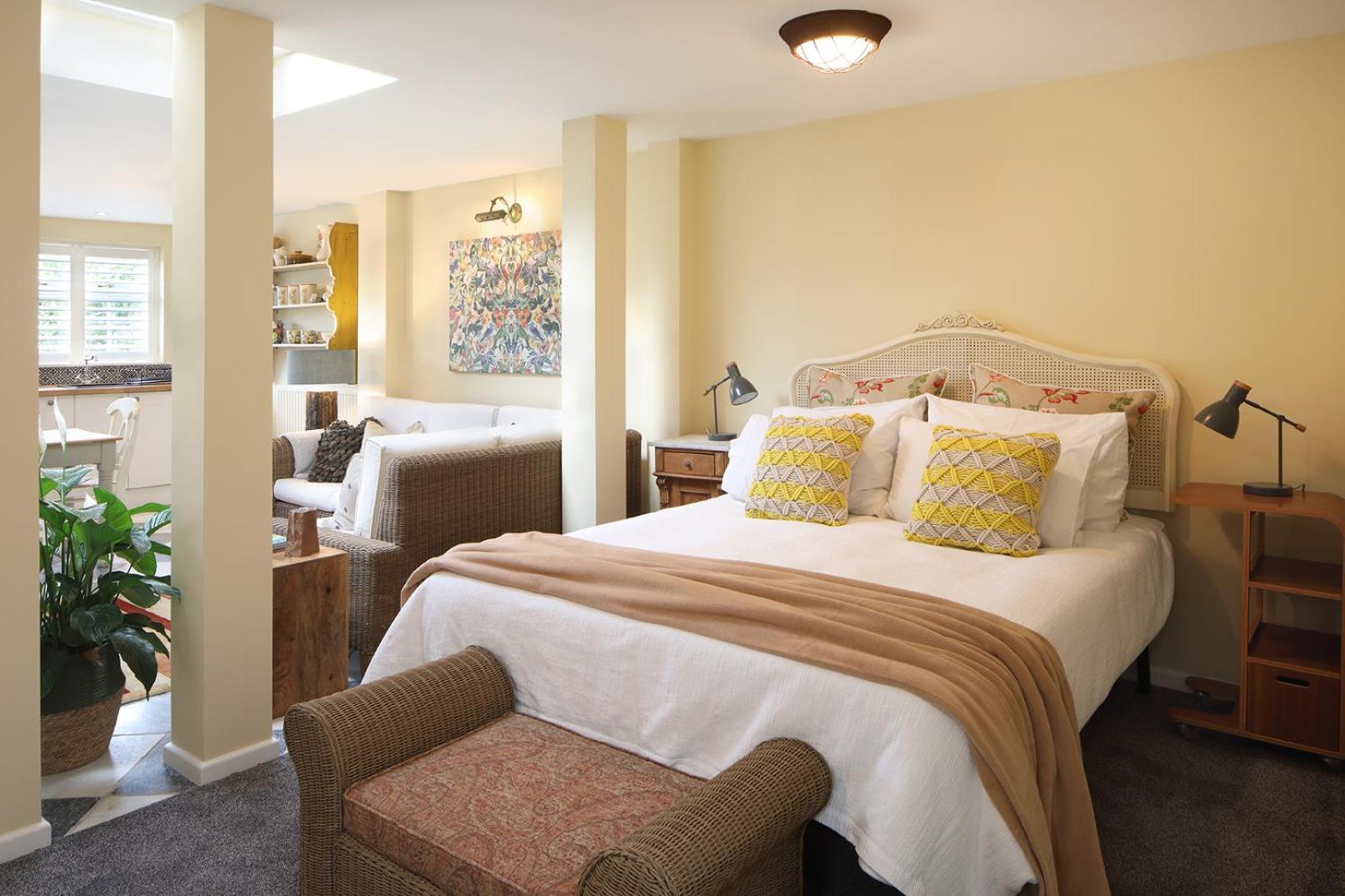 Steeple View - Romantic Wye Valley - Dog Friendly Apartment Newland