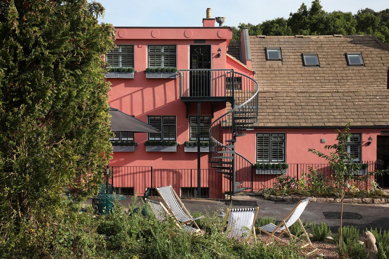 Steeple View - Romantic Wye Valley - Dog Friendly Apartment *